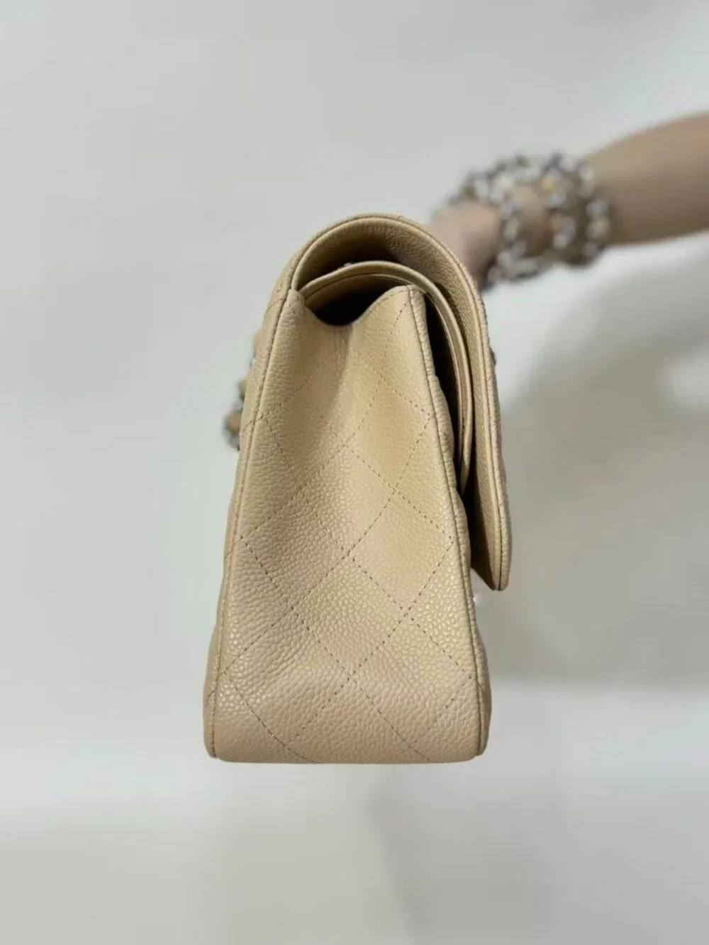 Classic CHANEL Bag: A Stylish and Versatile Choice for Elegance
